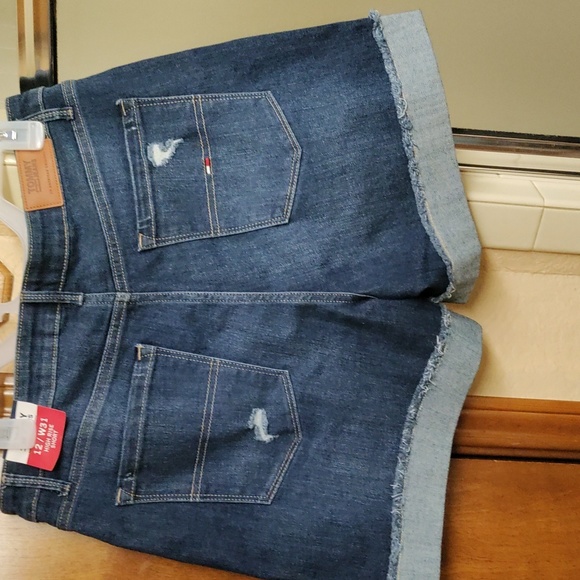🌅Tommy Jeans Short - Picture 2 of 10